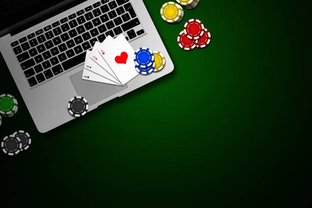 Fa Cai Shen Deluxe slot game interface on momo showing reels, paylines, and bet controls